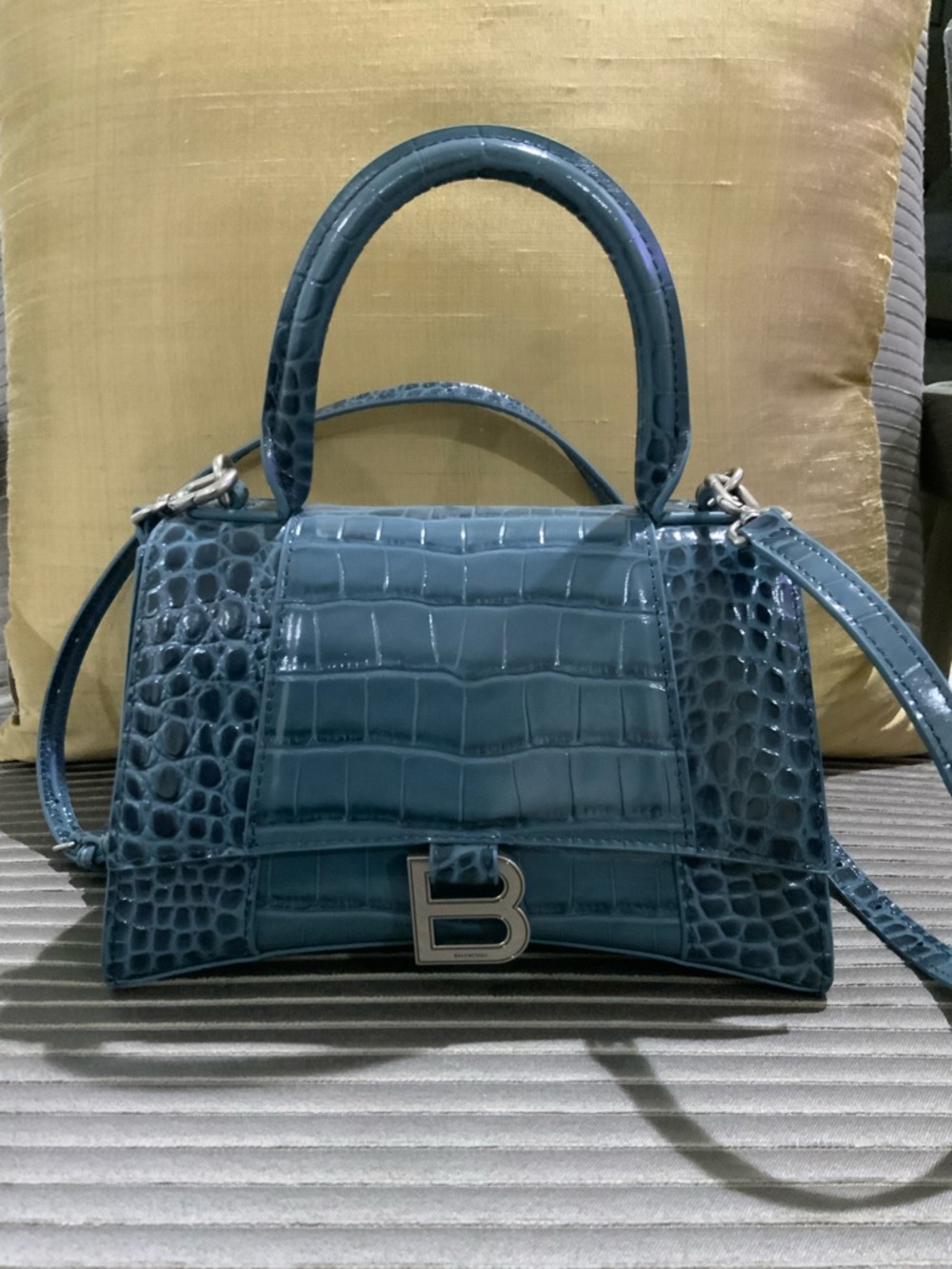 BALENCIAGA Hourglass Bag: A Stylish and Versatile Choice for Elegance Blue